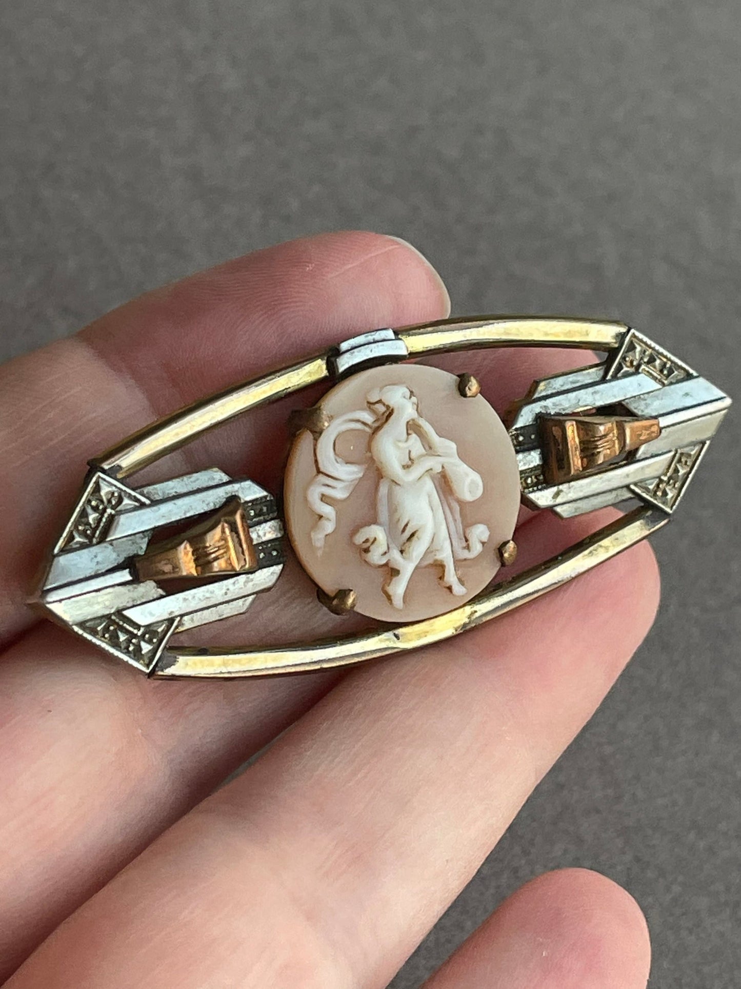 Brooch Cameo 1940-1950