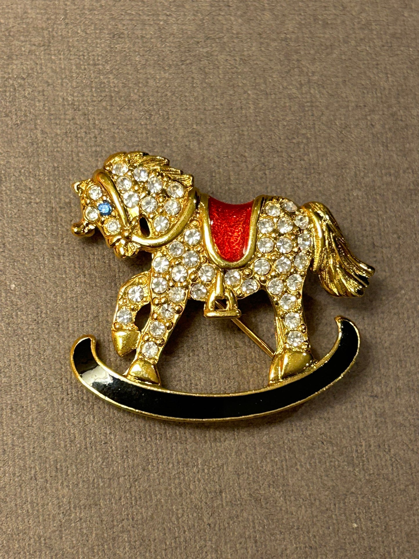 Monet brooch Horse