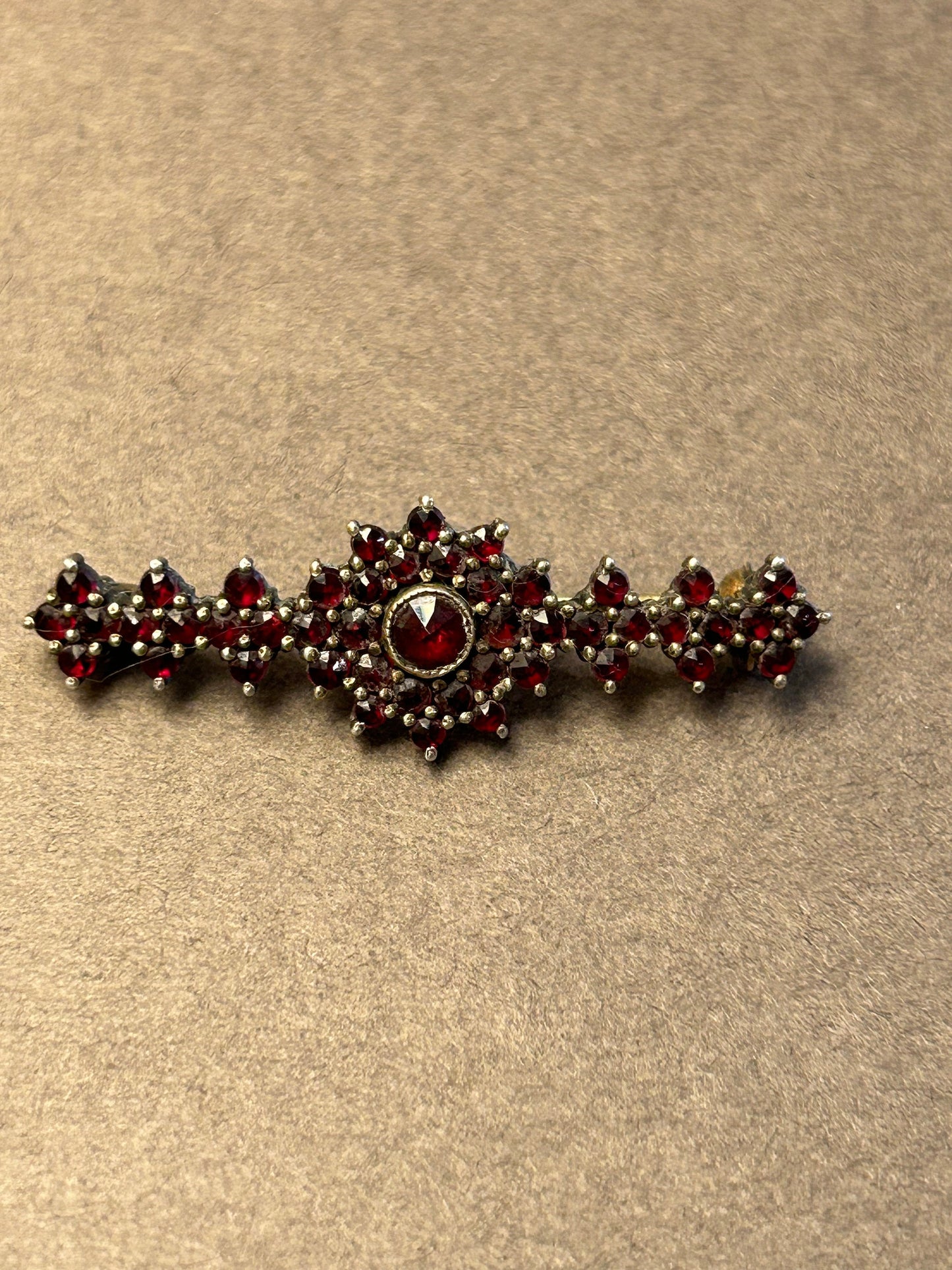 Brooch vintage garnet 900