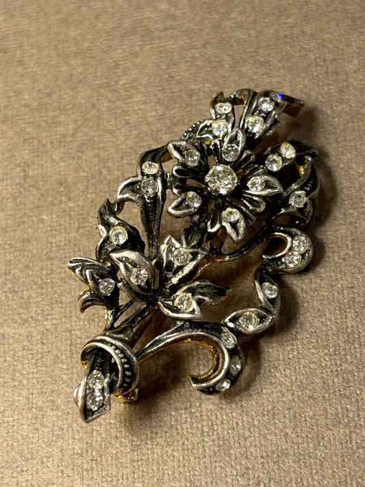 Brooch vintage