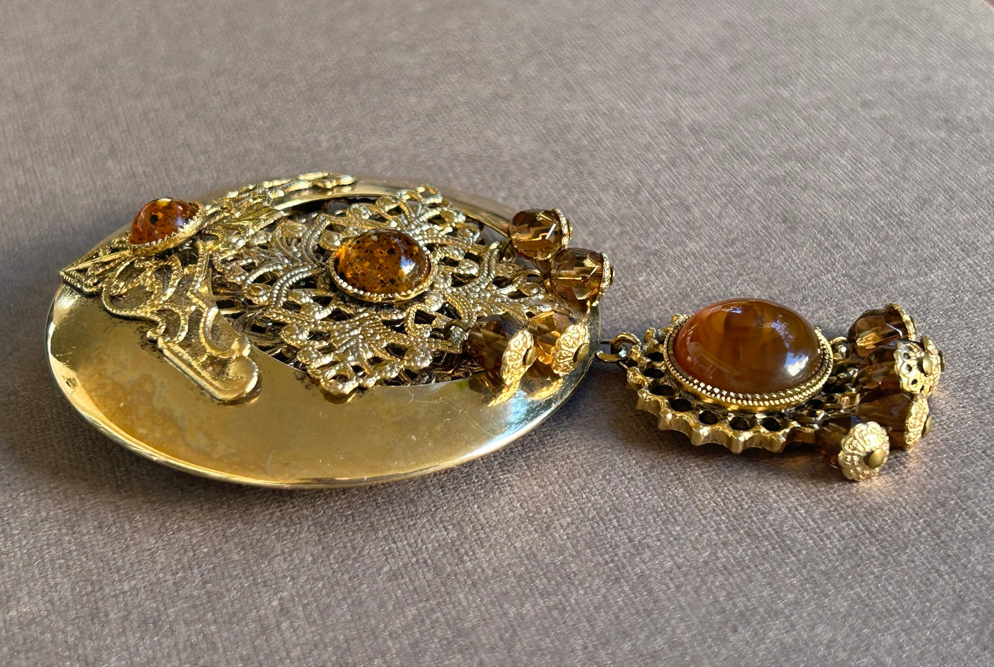 Brooch vintage