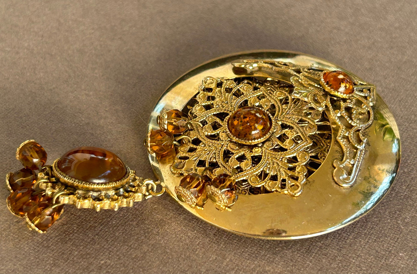 Brooch vintage