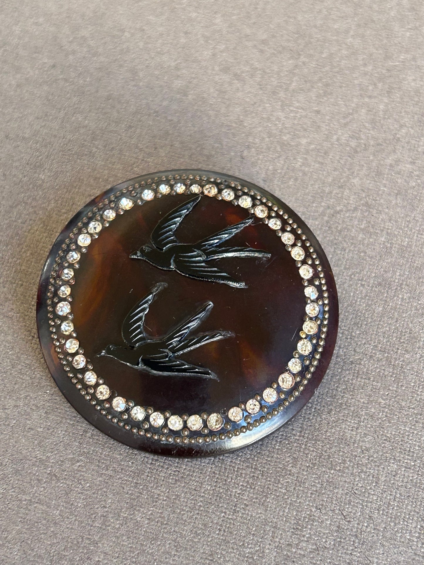 Antique bakelite brooch 1