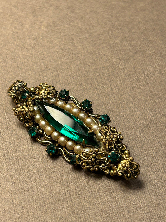 Brooch vintage