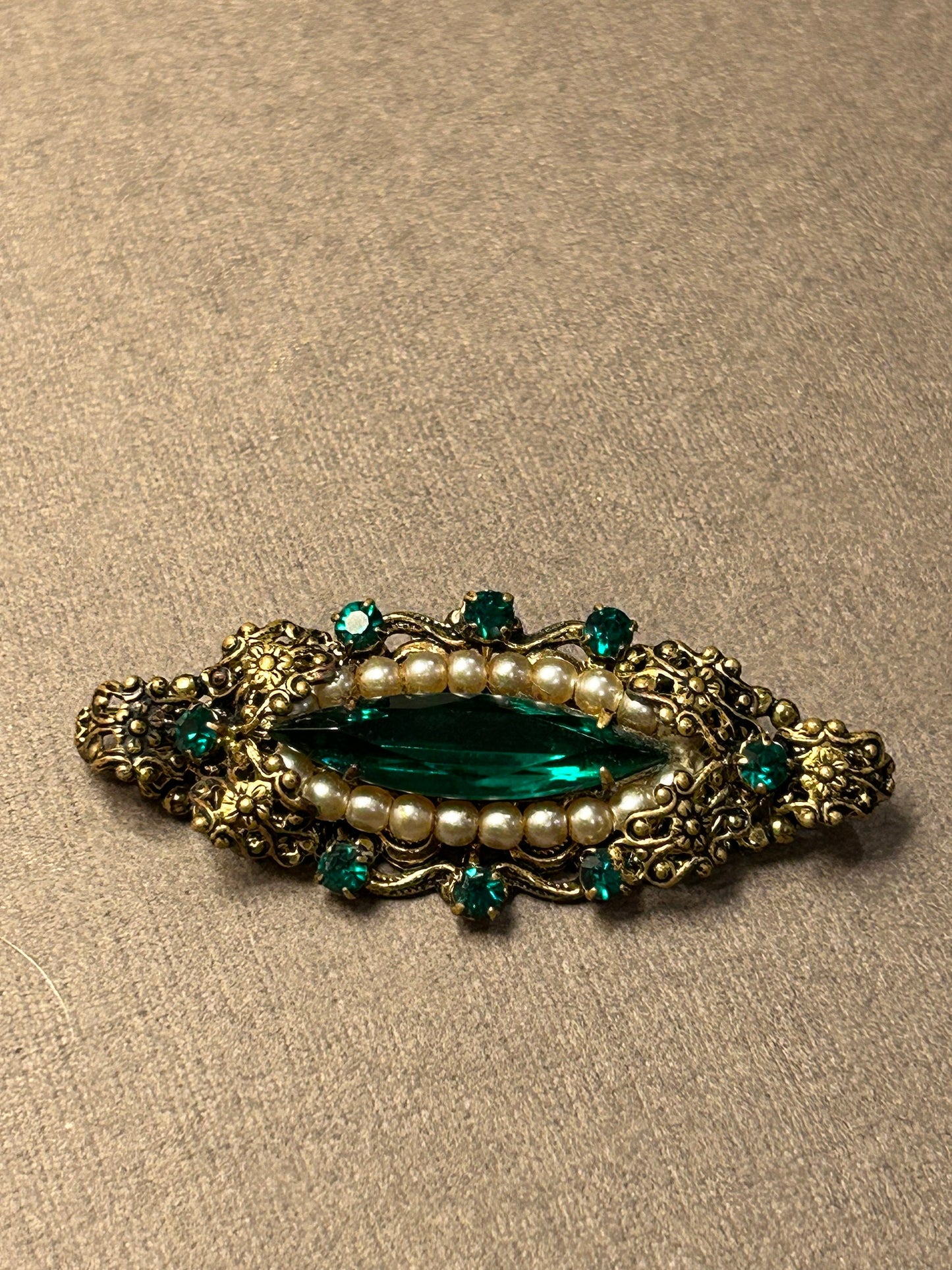 Brooch vintage