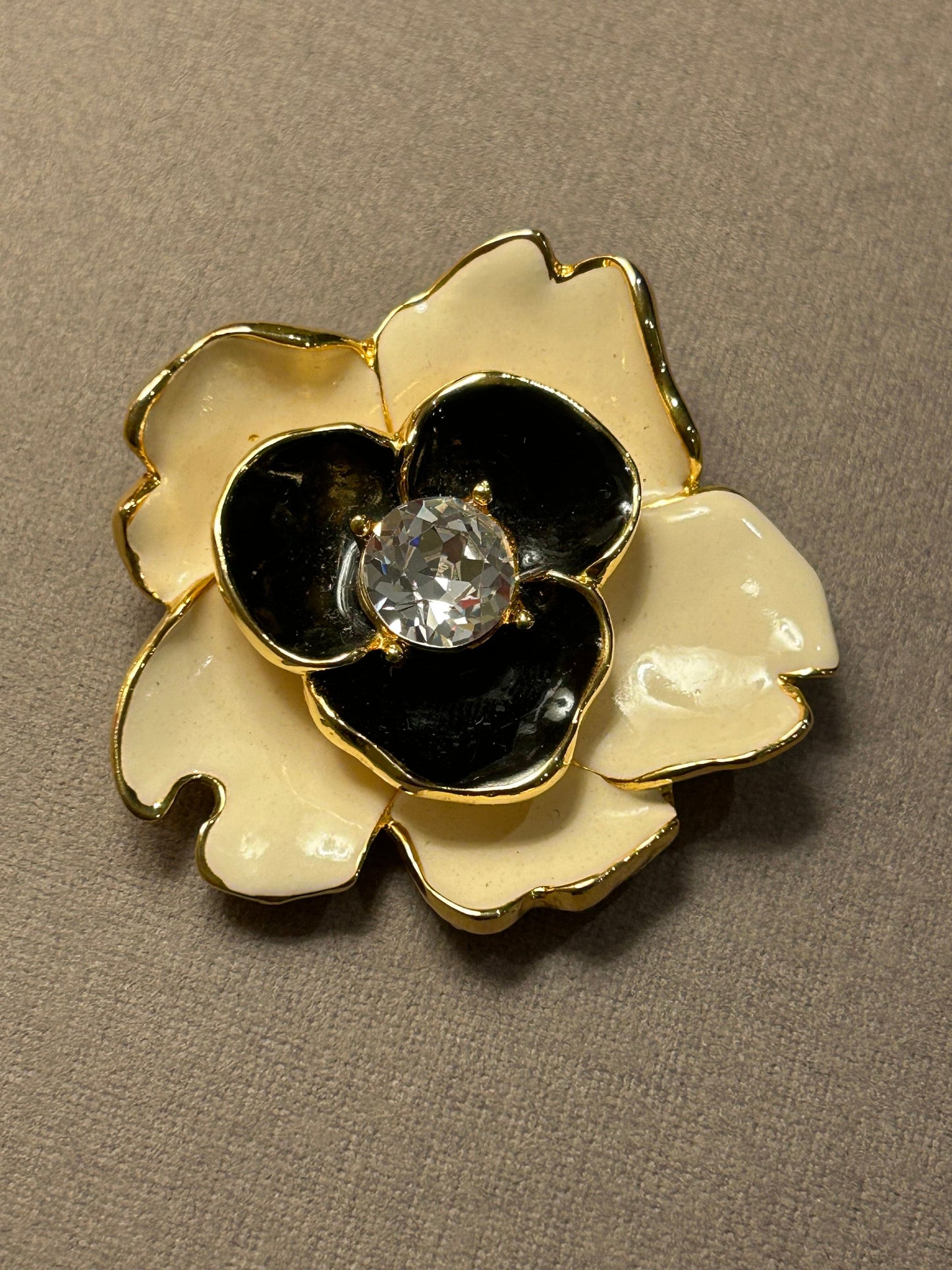 KJL brooch vintage