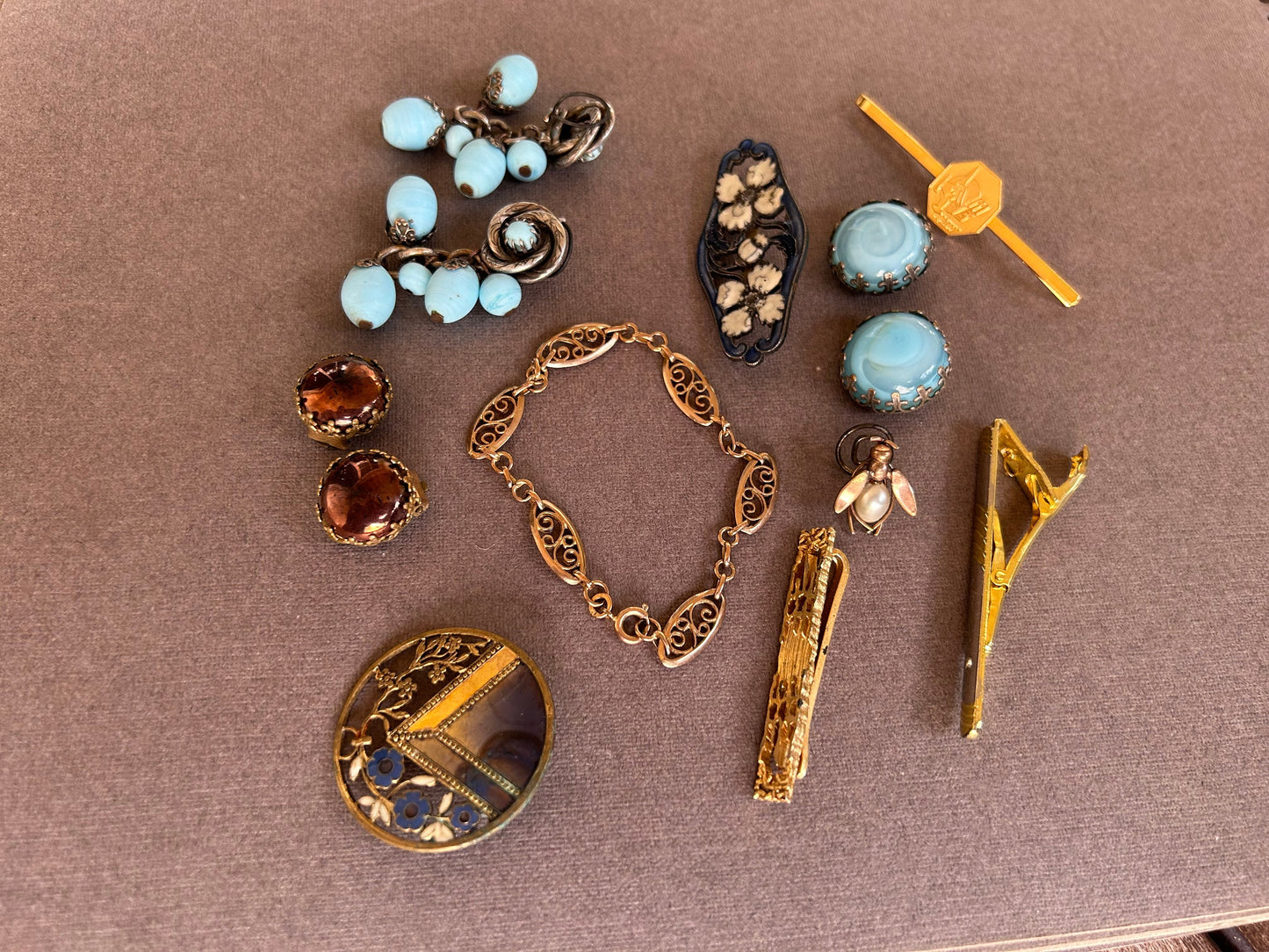 Lot of antique jewelry