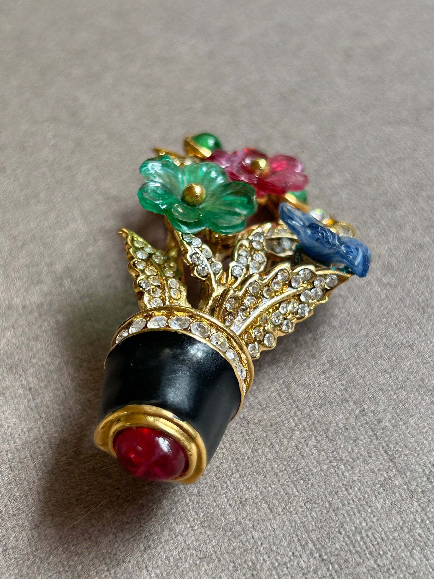 Bijoux Cascio vintage brooch