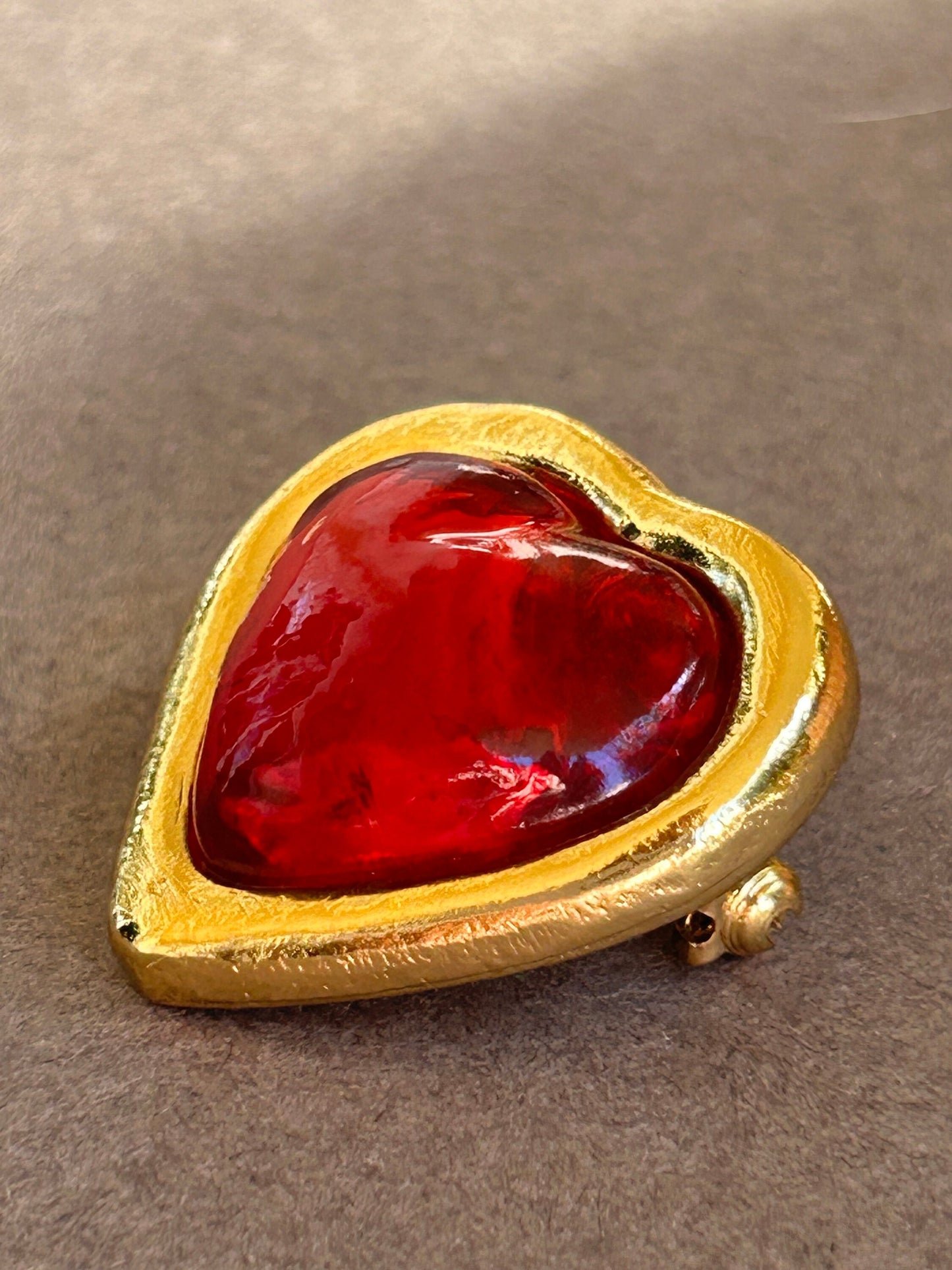 Brooch Yves Saint Laurent Heart vintage R