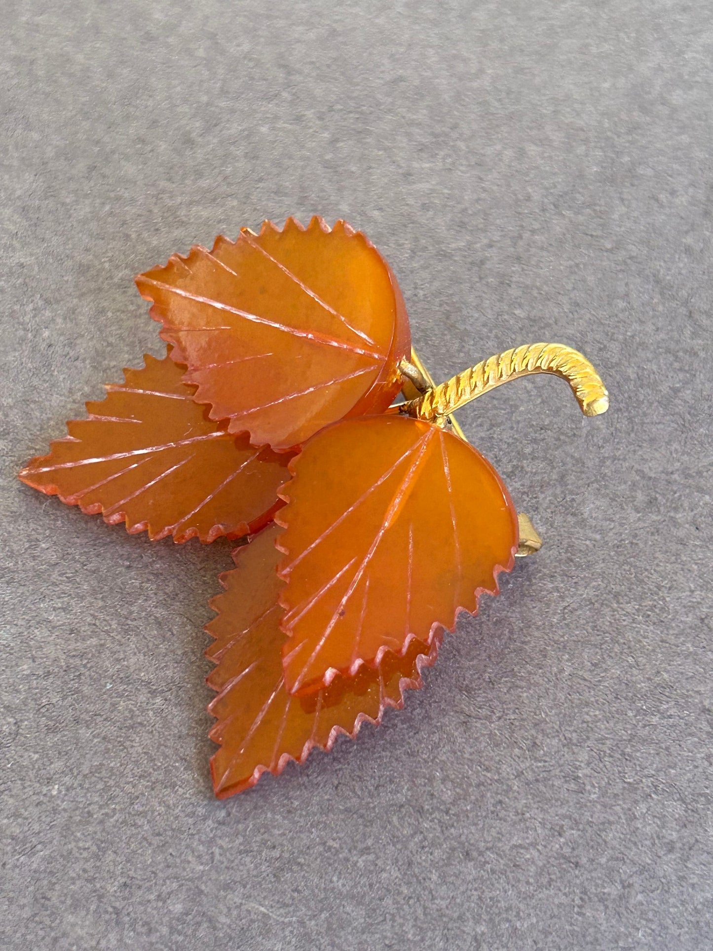 Amber brooch Leaves vintage