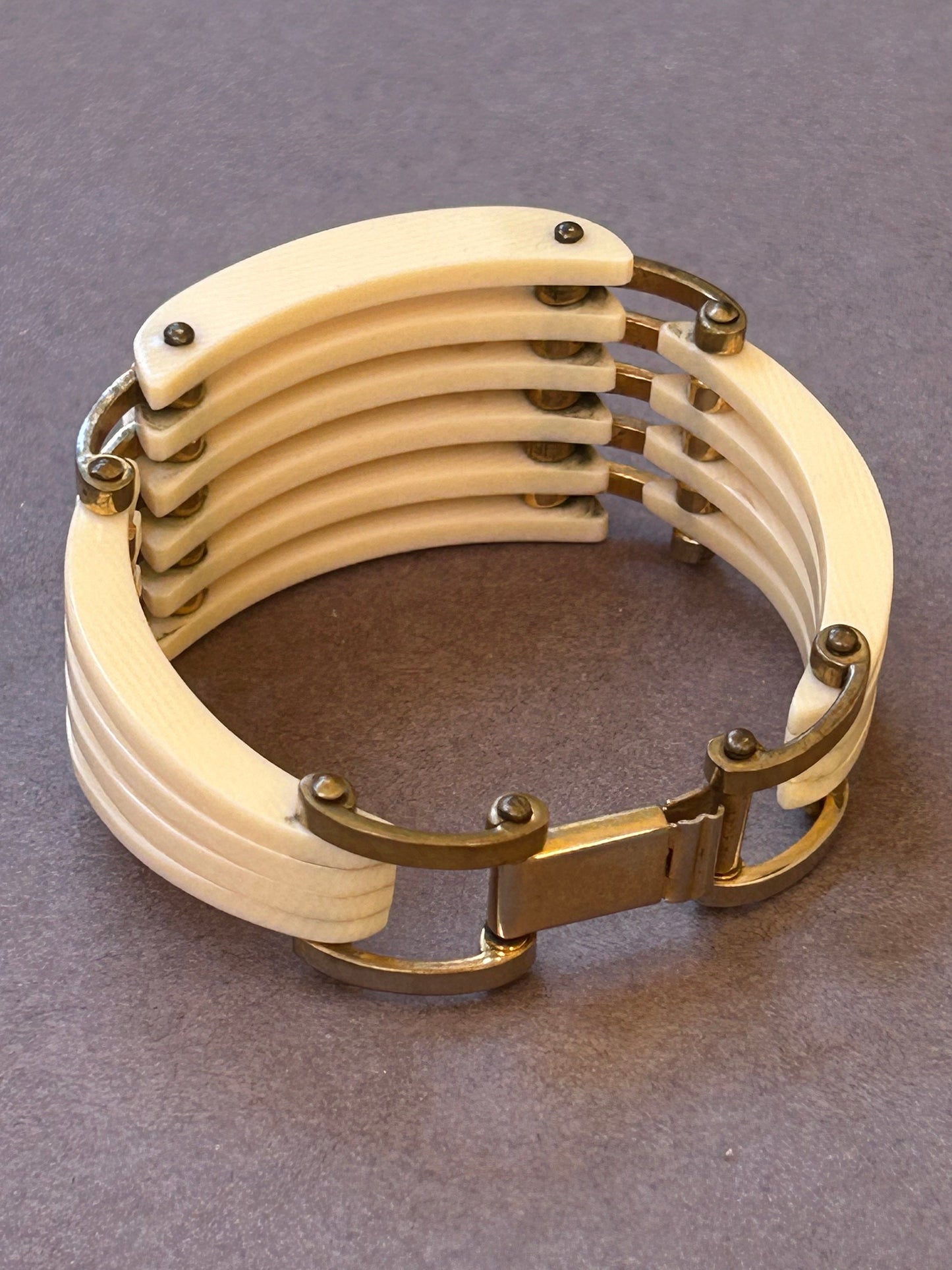 Art Deco bakelite bracelet 1920