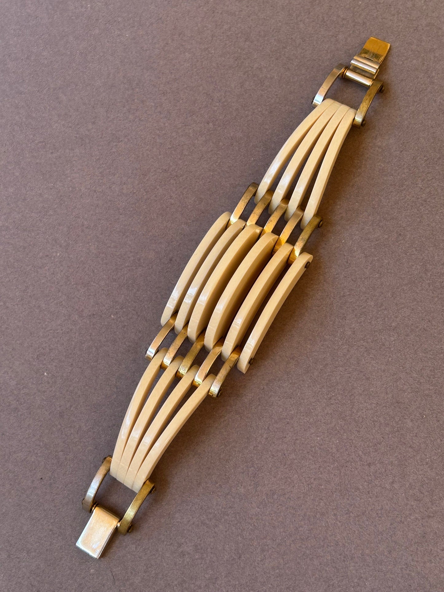 Art Deco bakelite bracelet 1920